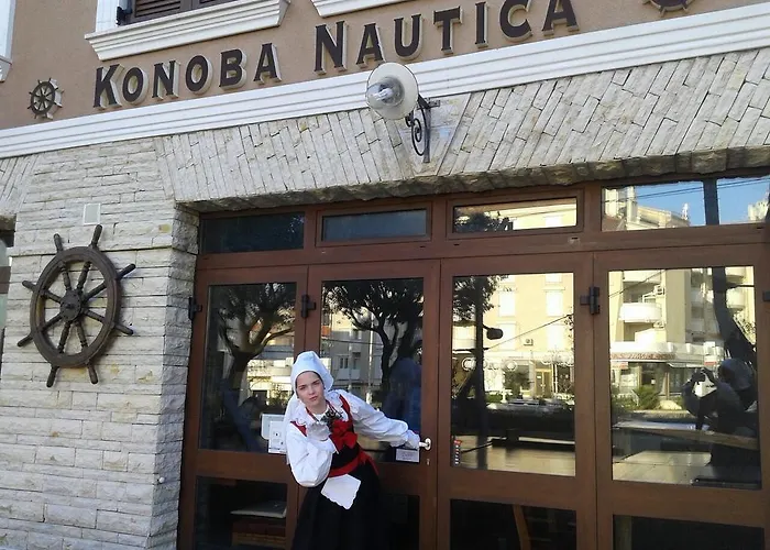 Nautica